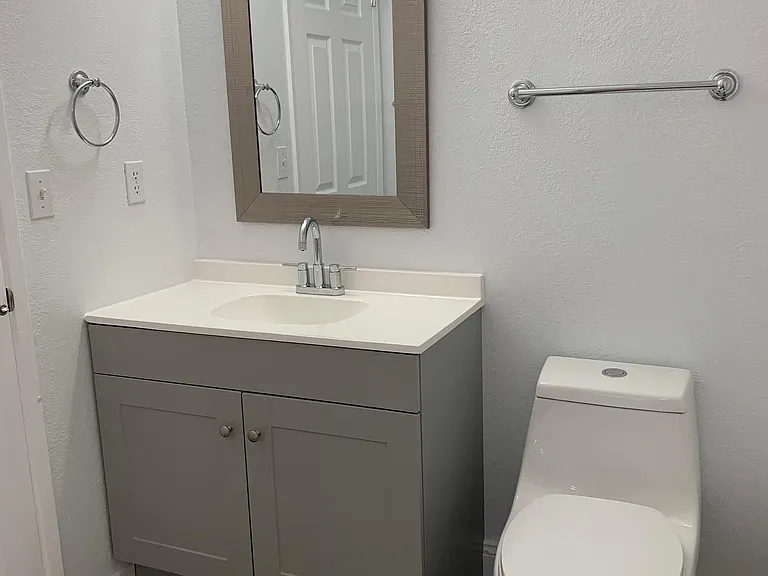 387 Creekview Dr — Photo 9