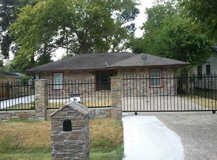 614 Charles Rd, Houston, TX 77076