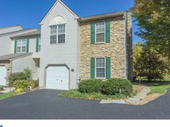 13 Oxford Ct, Eagleville, PA 19403