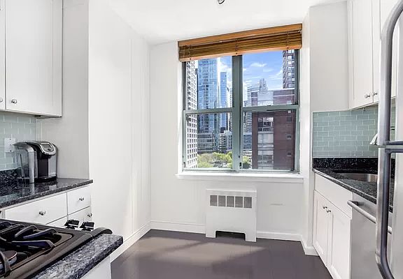 4th image of 21 S End Ave APT 731
