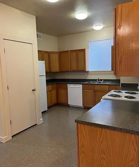 1820 McPherson Ave #G — Photo 4