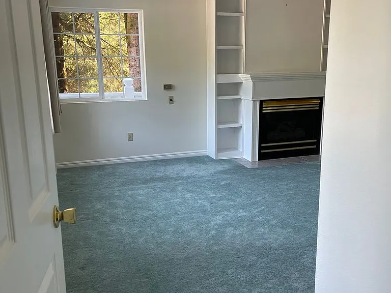 496 Fairway Ct — Photo 9