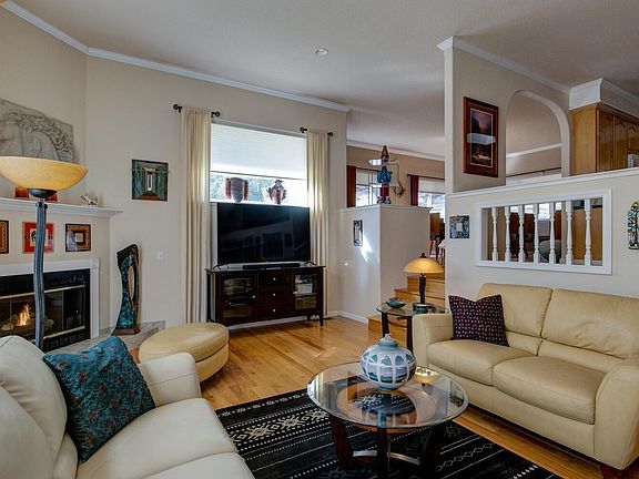 5th image of 19069 Apple Valley Dr