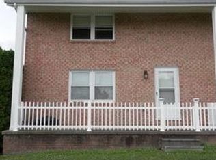 320 Townhouse Dr, Duncansville, PA 16635