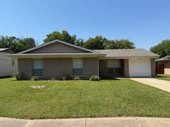 1621 Blue Meadow St, Dallas, TX 75217