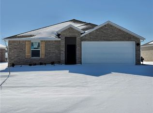 3051 Laredo Ln, Centerton, AR 72736
