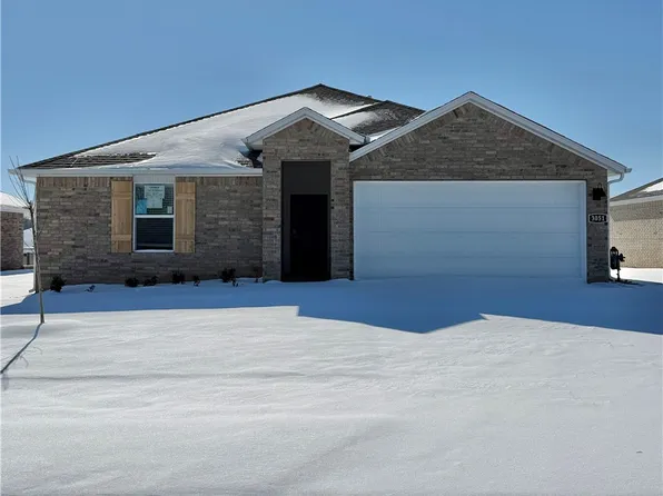 3051 Laredo Ln, Centerton, AR 72736