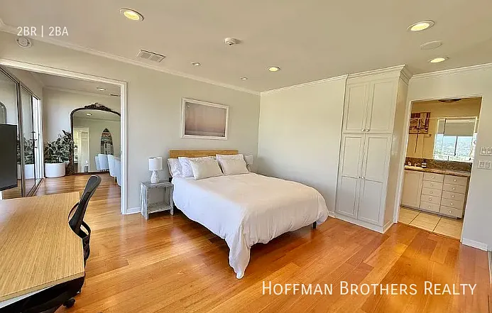 101 California Ave — Photo 8
