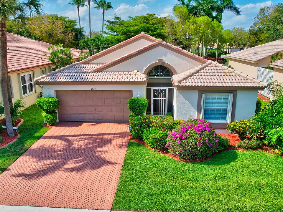 Home For Sale In Majestic Isles