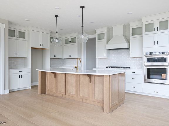 3rd image of 32584 Royal Troon Dr