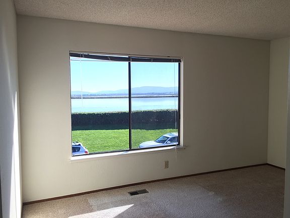 5th image of 17 Barcelona Cir