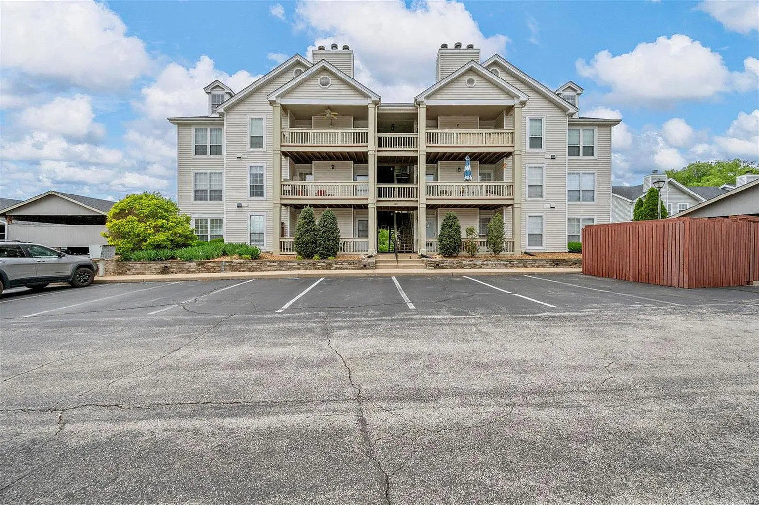 1419 Whispering Creek Dr APT D photo 1