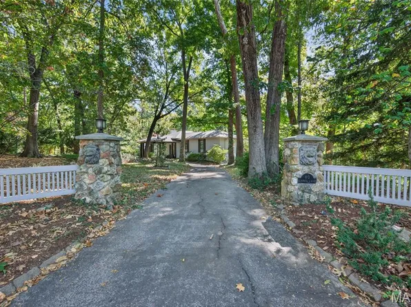 80 Sorrel Ln, Saint Louis, MO 63124