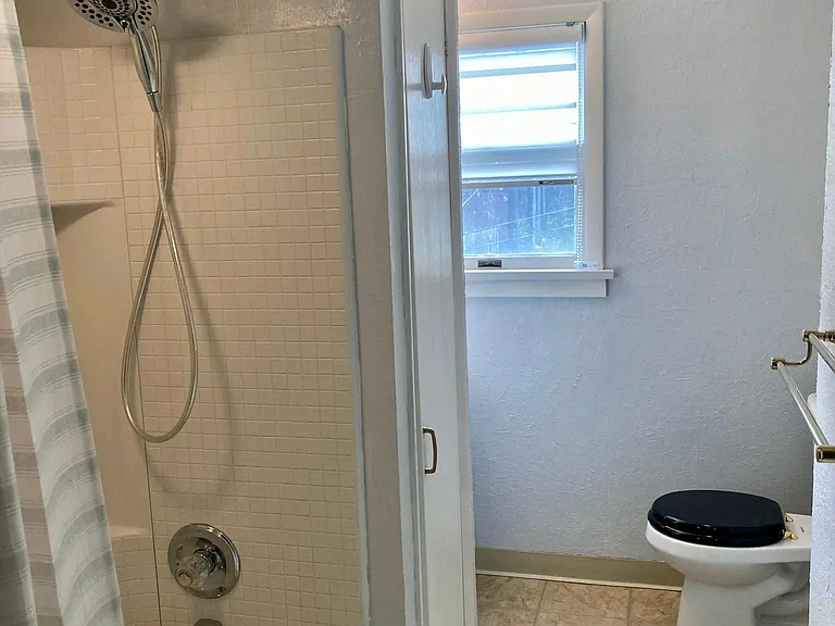 shower/tub combo