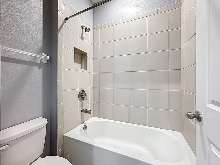 17535 Cantarina Cv — Photo 41