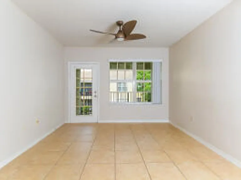 140 SW Peacock Blvd #21-205 — Photo 7