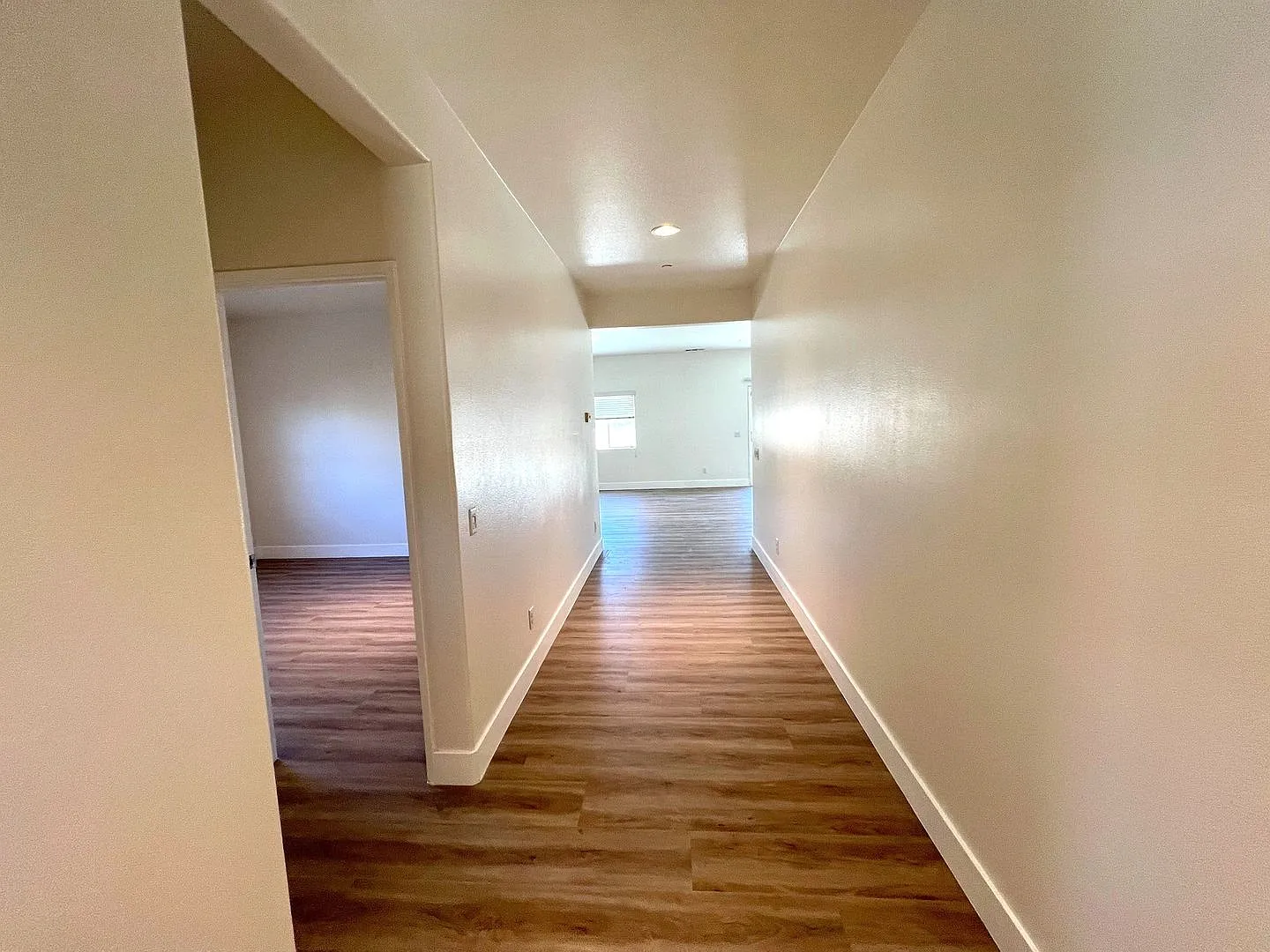 Beautiful 4BR/3BA Home with Loft & Downstairs Bedroom in Jurupa Valley — Photo 3