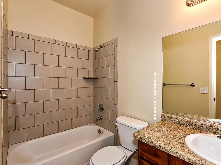 355 E Munich Dr — Photo 9