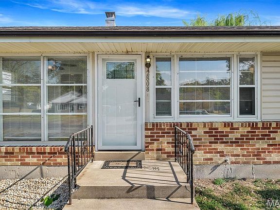5th image of 2808 Westlawn St