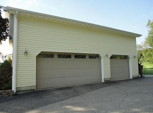 1621 Stonewood Dr, Lapeer, MI