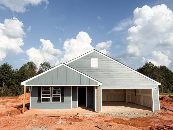 104 Henderson Rd, Gray Court, SC 29645