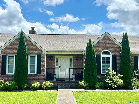 3rd image of 6503 Hiawatha Dr NW