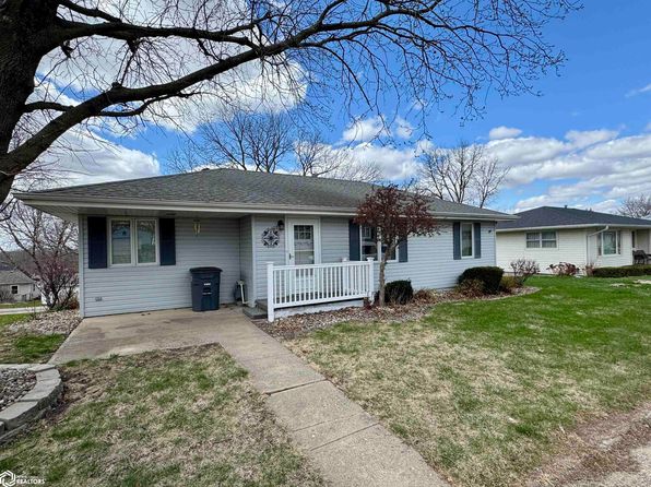 107 Knutsen St, Exira, IA 50076