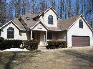 8177 Seasons Rd, Streetsboro, OH 44241