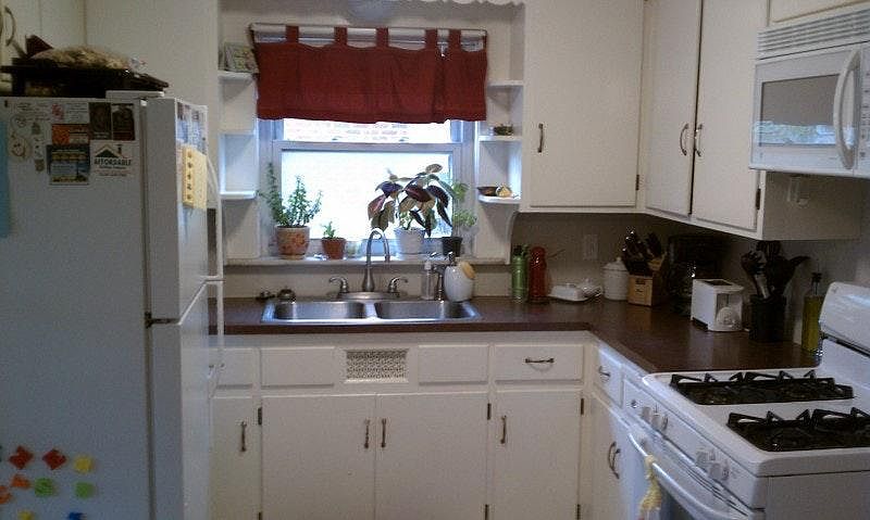 Clean kitchen with plenty of storage