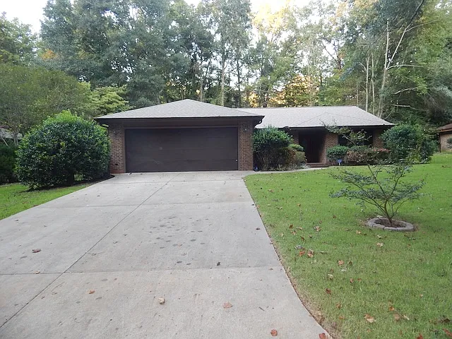 3 bed, 2.0 bath, $2,700 — Photo 1