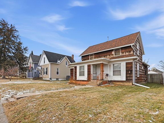 2nd image of 411 39th St