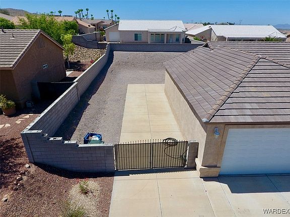 3rd image of 2784 La Paloma Drive