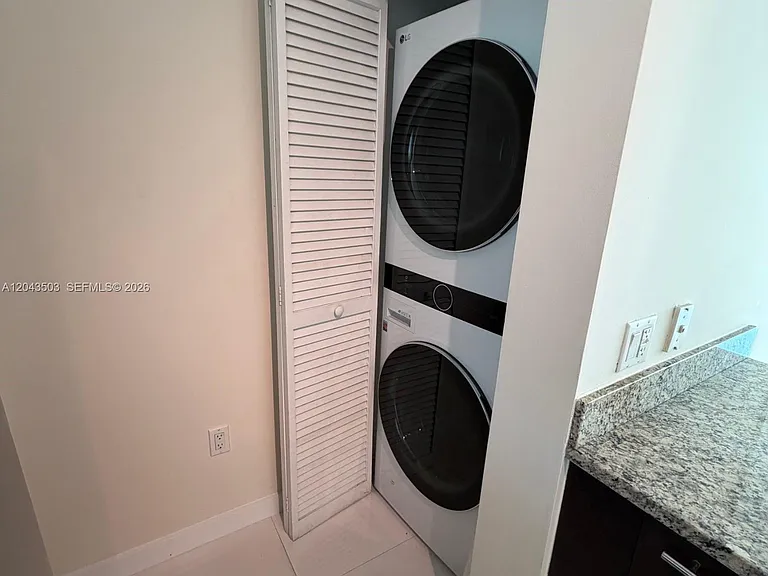 951 Brickell Ave #1206 — Photo 8
