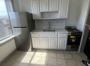 61 N Grove St APT 1, East Orange, NJ 07017