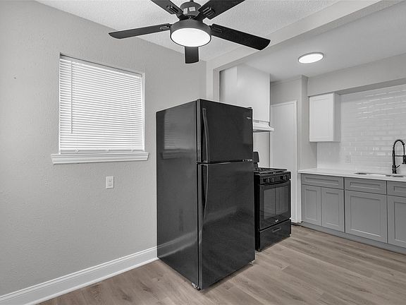 5th image of 3613 Crane St APT 4
