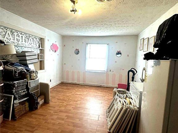 5th image of 24072 Hollywood Rd