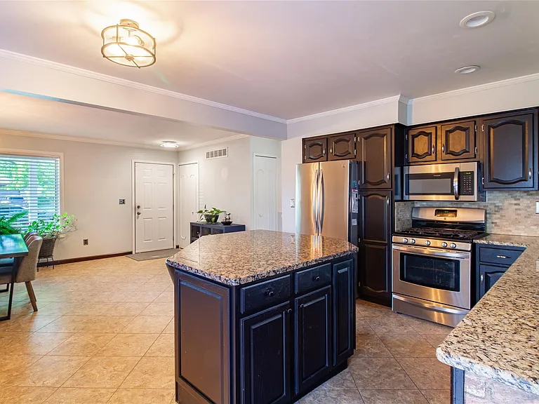 4300 Connie Dr — Photo 6