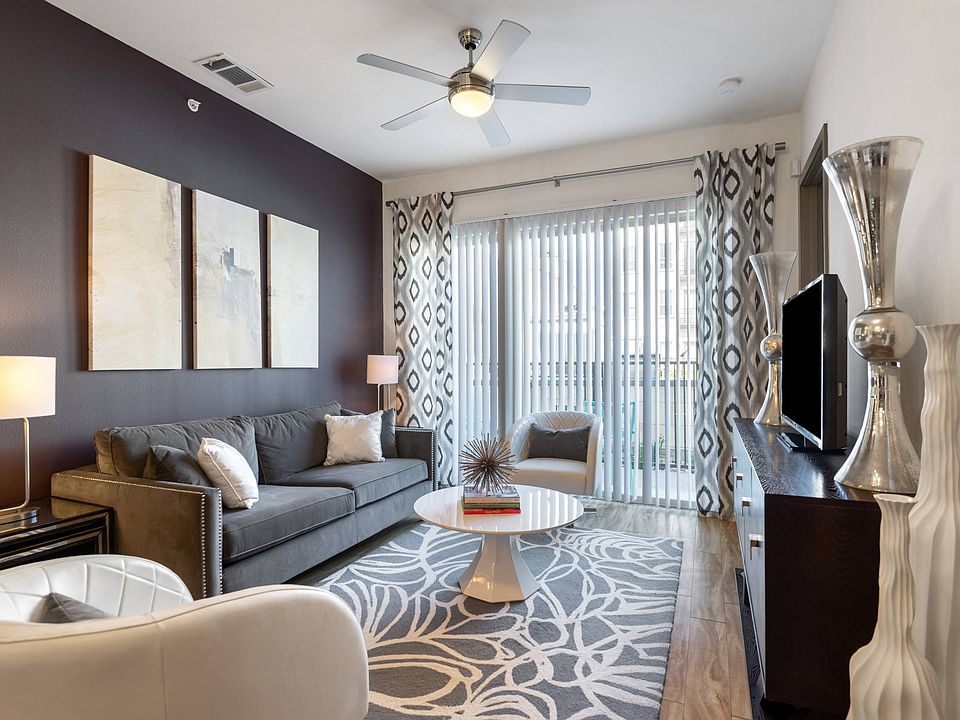 Spacious Living Room