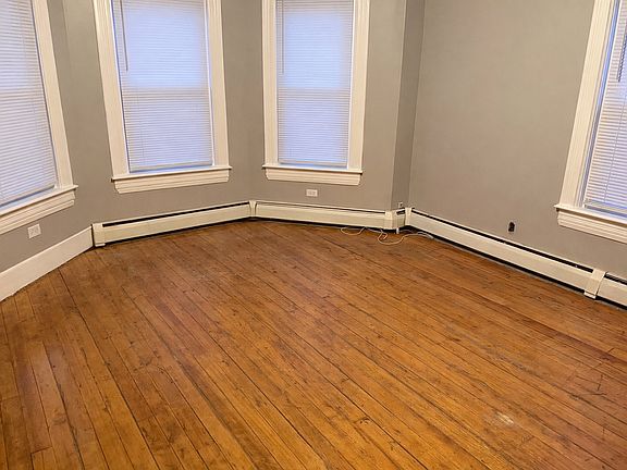 4th image of 147 River Ave #1