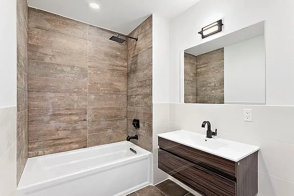 Rented by SERHANT. | media 1
