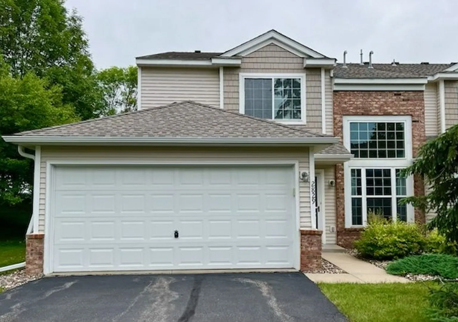 2 Bedroom 2 Bath End Unit Townhome — Photo 1