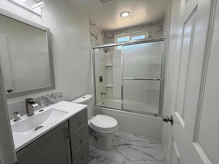 Downey Ave — Photo 14