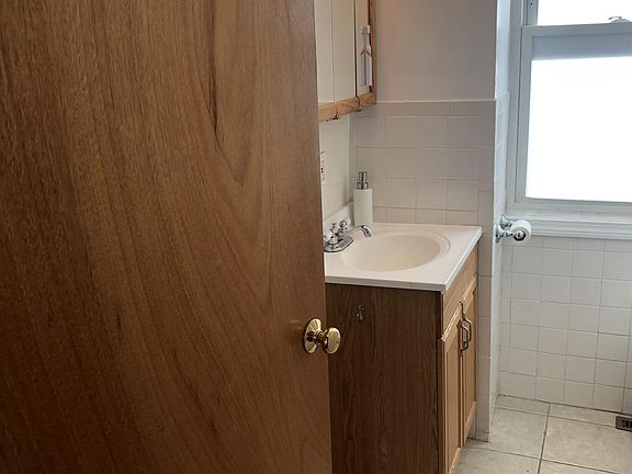 4th image of 70 School St #1A