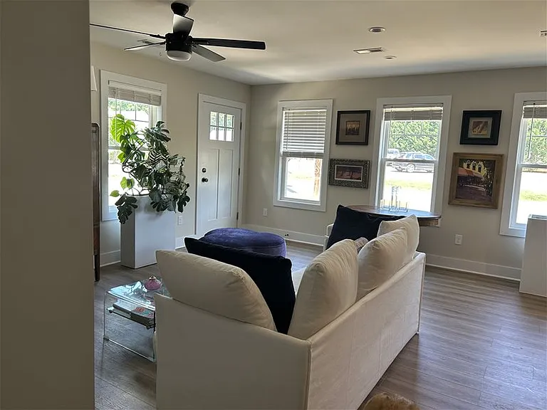 302A Eagle Rd — Photo 3