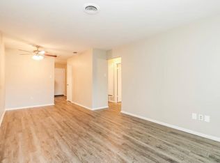 17256 Lakeview Ct, Fontana, CA 92336