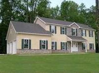 16 Penny Ln, Windsor, PA 17366