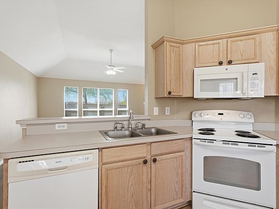 3rd image of 9229 Chesapeake Ln