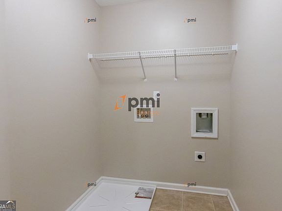 5th image of 226 Ashley Ln SE Unit 19