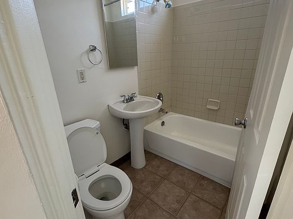 5th image of 5651 Lauretta St #1/2