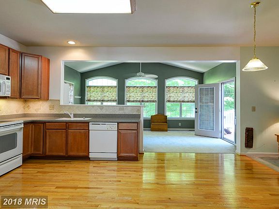 5th image of 7089 Redwood Ct